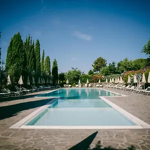  Aparthotel La Piazza Di San Donato Italia