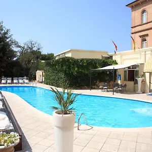 Отель Adriatica Ambienthotels
